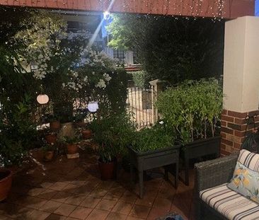 East Perth - Photo 5