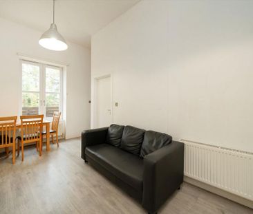 3 bedroom flat to rent - Photo 4