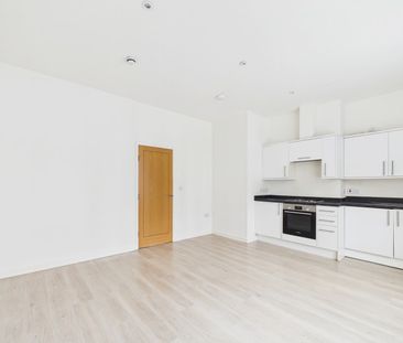High Street, Camberley, Surrey, GU15 - Photo 2