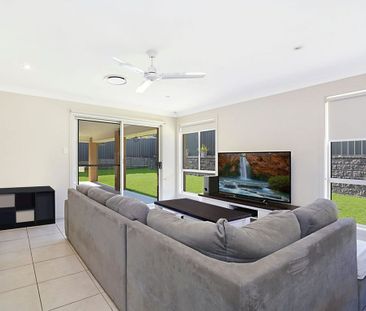 62 Blackwood Circuit, Cameron Park - Photo 3