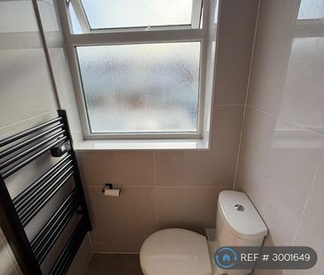 1 bedroom in a house share to rent - Photo 6