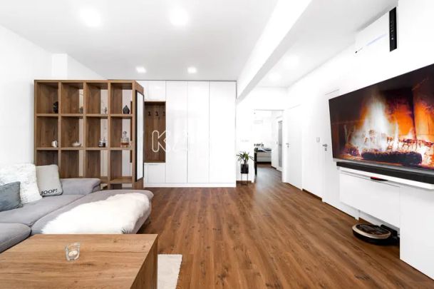 Podnájem nadstandartního zařízeného bytu 2+kk (61 m - Photo 1