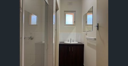 2 bedroom unit WITH 2 bathrooms - you don't see that very often! - Photo 5