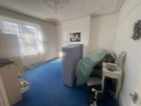 3 bedroom flat to rent - Photo 1