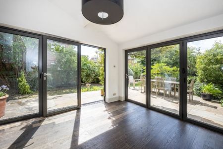 5 bedroom semi-detached house to rent - Photo 3