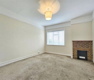 3 bedroom apartment to rent - Photo 2