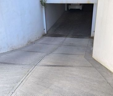 Διαμέρισμα για ενοικίαση Σαρωνίδα - Photo 5