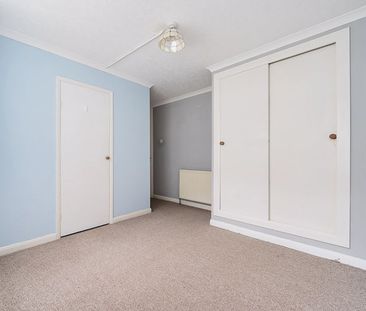 Filmer Grove, Godalming - 2 bedrooms Property for lettings - Seymours - Photo 3