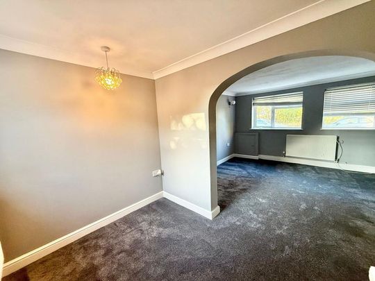 2 bedroom property to rent - Photo 1