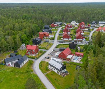 Rusthållarvägen 39 - Photo 1