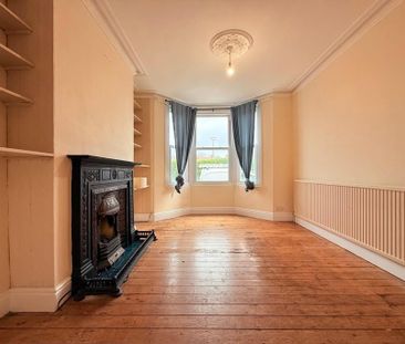 3 bedroom terraced house to rent - Photo 2