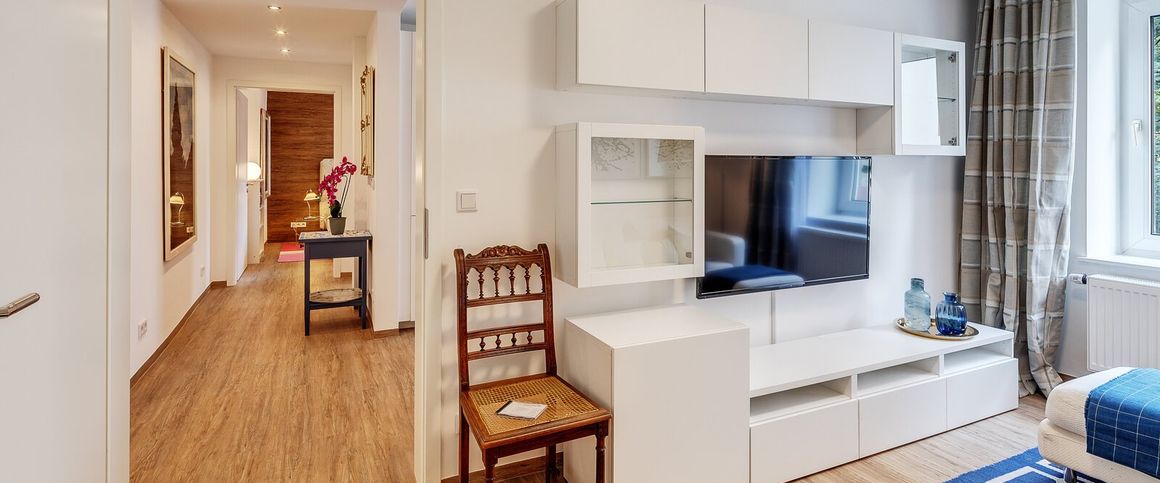 Centrally located, with view of the inner courtyard - Foto 1