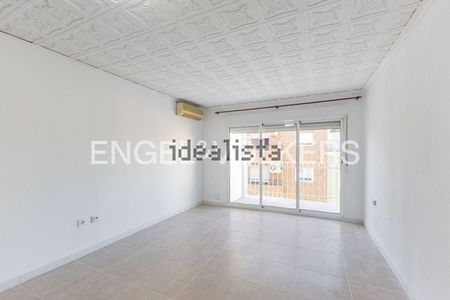 Alquiler de piso en Calle de Joan de Joanes - Photo 5