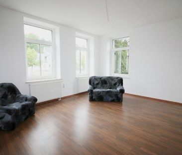 **Zentral- ruhige, helle 2 Zimmer Wohnung** - Photo 1