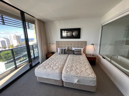 Fully Furnished 1 Bed Apartment at The Oracle Boulevard - Photo 2