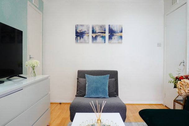 1 Bed Flat, Westbourne Gardens, W2 - Photo 1