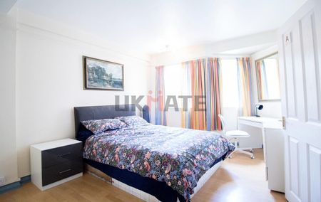 West Kensington Court A Room A Room C - Photo 2