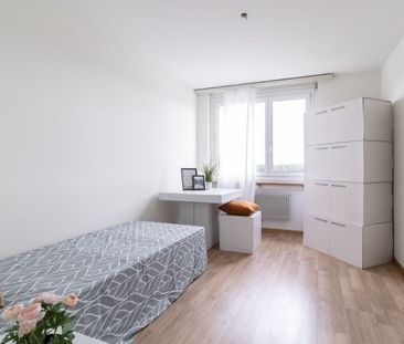 Beautiful modern 3.5 room apartment with balcony and green surround... - Foto 3