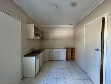 13 Wurruk Avenue, Preston VIC 3072 - Photo 4