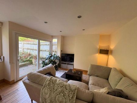 4 bedroom semi-detached house to rent - Photo 2