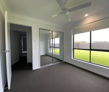 Four bedroom family home - Photo 6