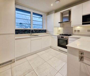 3 bedroom terraced house to rent - Photo 6