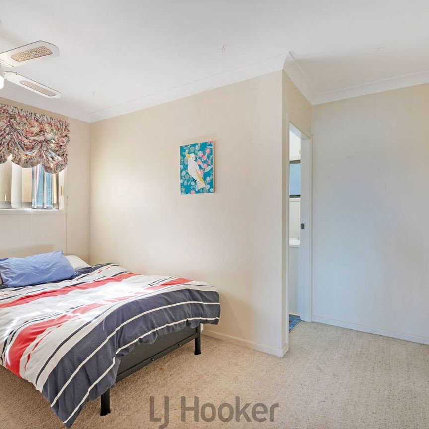 Spacious Family Home with Stunning Lake Views - Photo 1