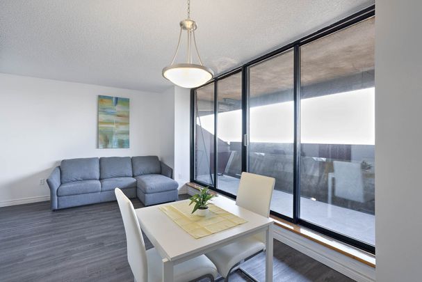The Olympic Village - Bachelor - Photo 1