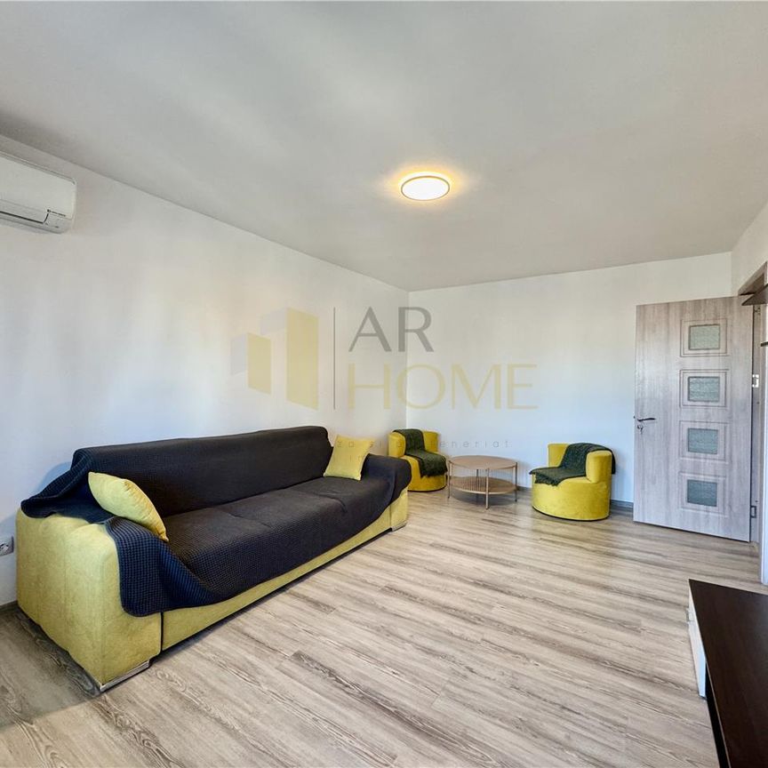 Apartament 3 camere, prima inchiriere, zona Democratiei Sud, Ploiesti. - Fotografie 1