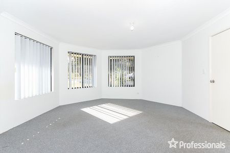 15 Lambertia Crescent, High Wycombe WA 6057 - Photo 4