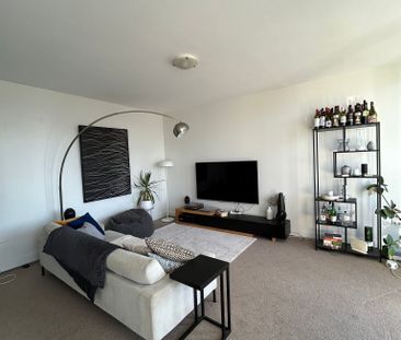 Darling Point - Photo 1