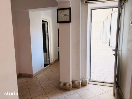 Centru! Apartament 2 camere Decomandat Hala Centrala- UMF - Fotografie 5