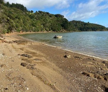 Water front stunning 4 bedroom home - Photo 6