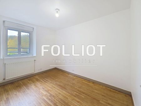 À louer : maison spacieuse avec garage, centre-ville et voie verte à pied - Photo 3