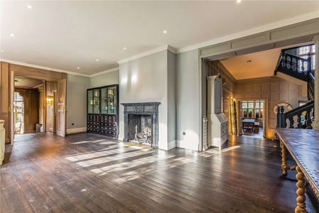 Unique opportunity to rent a charming Grade II listed property in the heart of the Cotswolds. - Photo 4