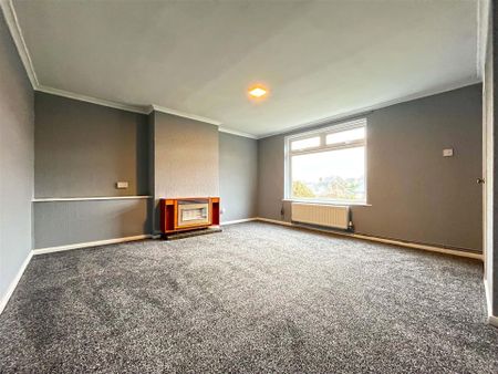 3 bedroom Semi-detached house to rent - Photo 4