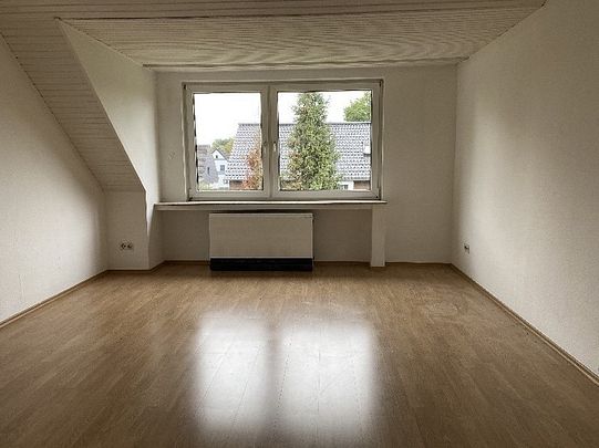 Kaarst, gemütliche 3-Zimmer-DG-Wohnung mit schönem Ausblick und Gartennutzung! MAX. 2Personen! - Foto 1