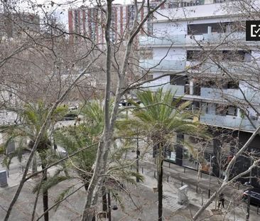 Piso de alquiler en Sant Andreu de Palomar - Photo 2