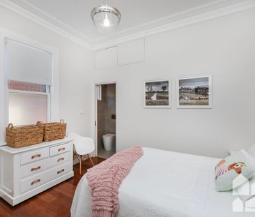 Prepare to Be Impressed: An Exquisite Residence in an Enviable Loca... - Photo 4