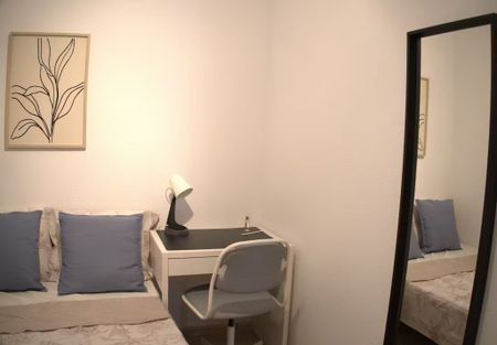 Calle de Santa Brígida, Madrid, Community of Madrid 28004 - Photo 4