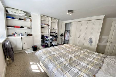 One of the most desirable areas in SE1 - Photo 4