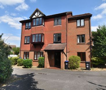 Shaw Drive, WALTON-ON-THAMES, KT12 - Photo 4