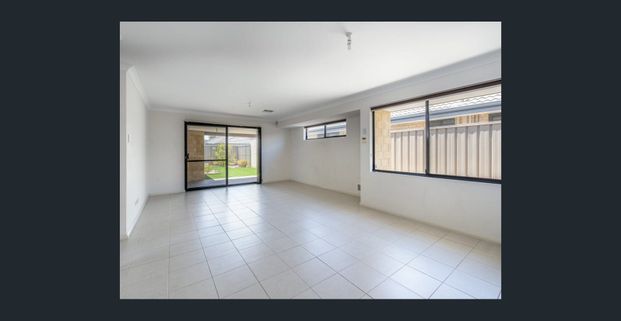 LOW-MAINTENANCE LIVING IN A PRIME SOUTHERN RIVER LOCATION - Photo 1