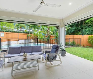 Executive family home with pool and modern comforts - Photo 1