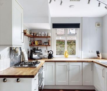 3 bedroom semi-detached house to rent - Photo 3