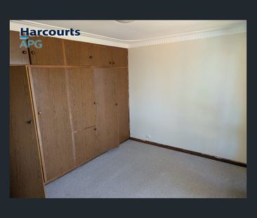 Family-Friendly Charm & Unbeatable Location in East Bunbury! - Photo 3