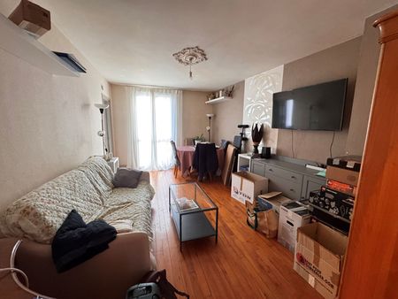 Location Appartement 4 pièces 66m² - Photo 2