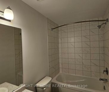 Townhouse For Lease | X8135154 - Photo 6