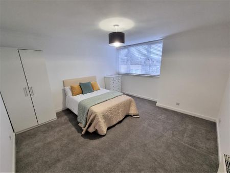 2 bedroom flat to rent - Photo 4