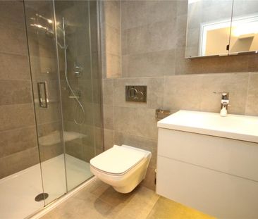 4 Barry Blandford Way,London, E3 - Photo 6